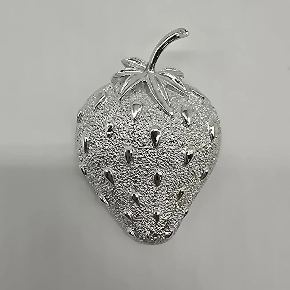 Vintage Sarah Coventry Textured Strawberry Brooch Pin Silver Tone Costume Estate